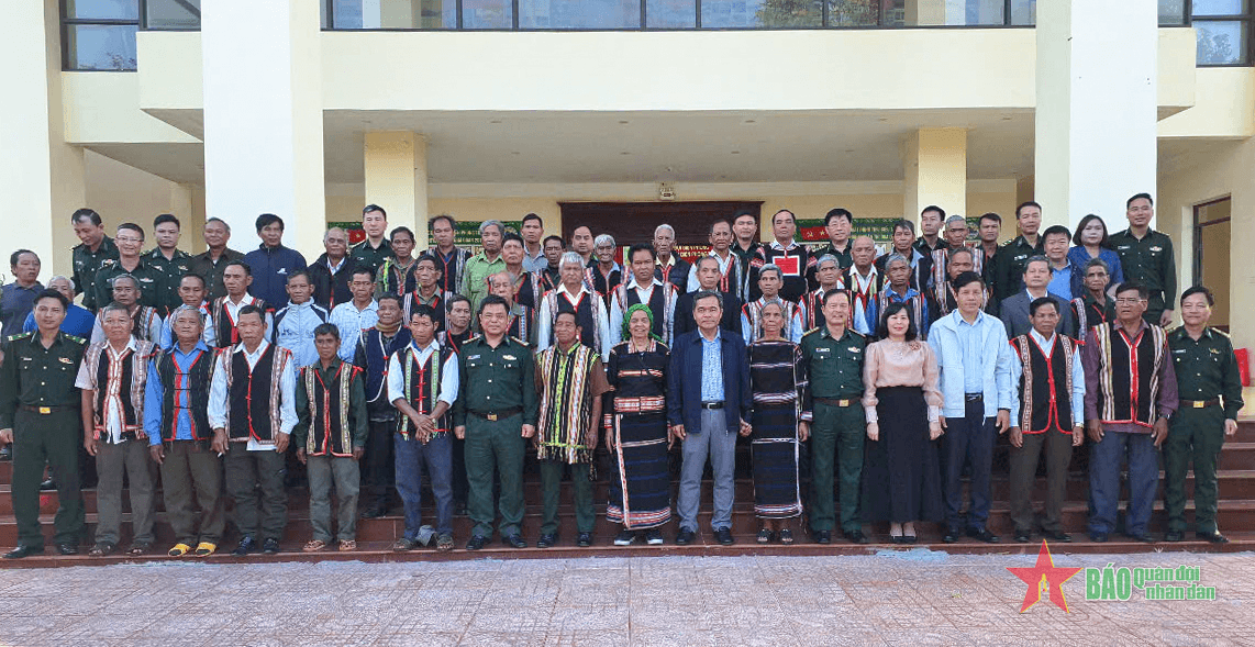 Bộ đội Biên phòng Gia Lai gặp mặt già làng, người có uy tín ở khu vực biên giới
