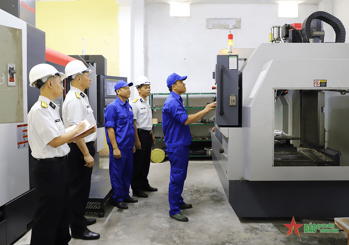 Chế tạo khối sinh hàn Klimat trên tàu chiến