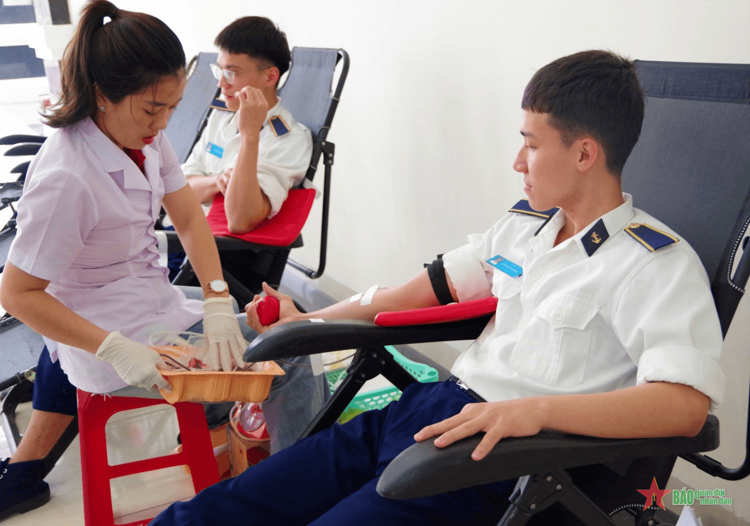 Học viện Hải quân sôi nổi hiến máu tình nguyện
