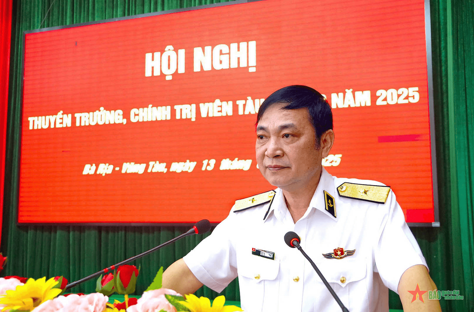 Vùng 2 Hải quân tổ chức Hội nghị thuyền trưởng, chính trị viên tàu