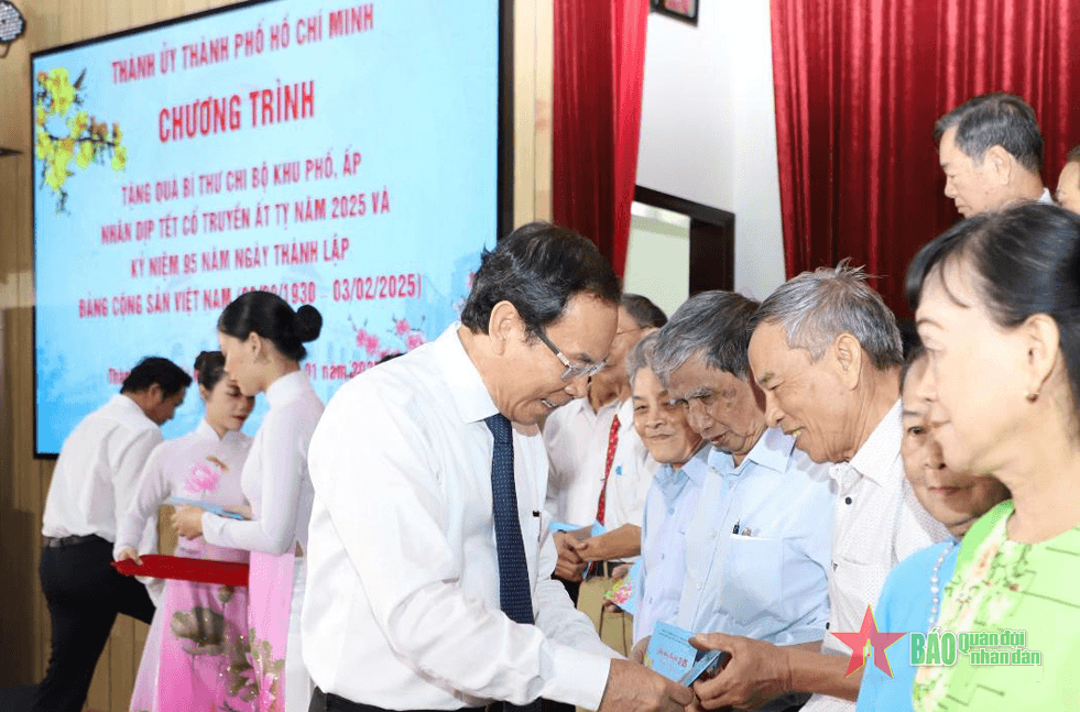 TP Hồ Chí Minh biểu dương Bí thư chi bộ khu phố, ấp tiêu biểu