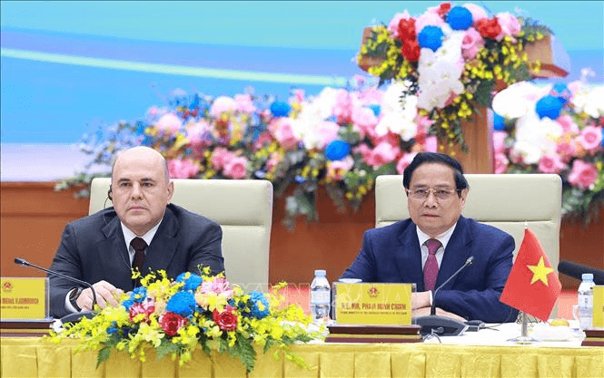 Thủ tướng Phạm Minh Chính và Thủ tướng Liên bang Nga Mikhail Mishustin đối thoại với doanh nghiệp