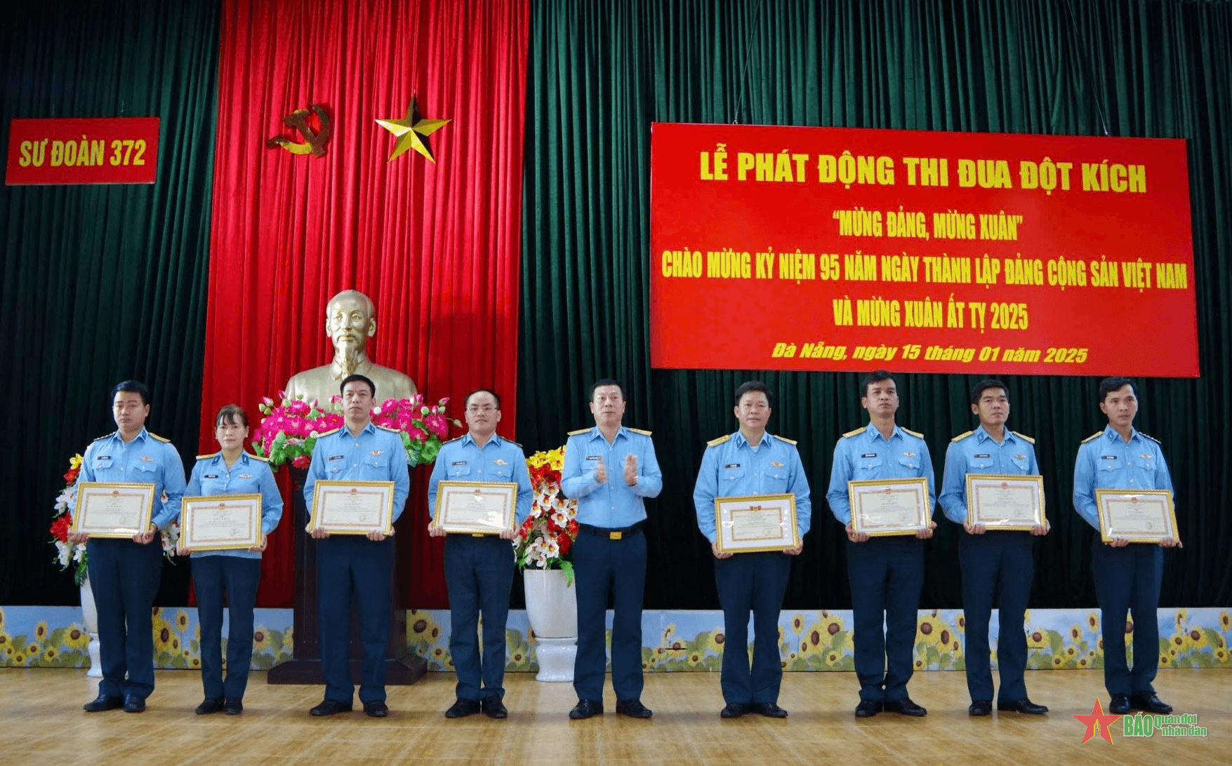 Sư đoàn Không quân 372 phát động thi đua đột kích và mừng Xuân Ất Tỵ 2025