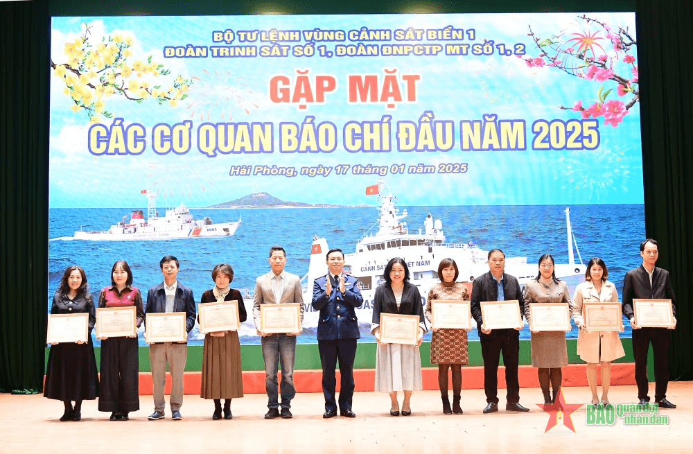 Không ngừng nâng cao hiệu quả phối hợp với các cơ quan thông tấn, báo chí trong công tác tuyên truyền