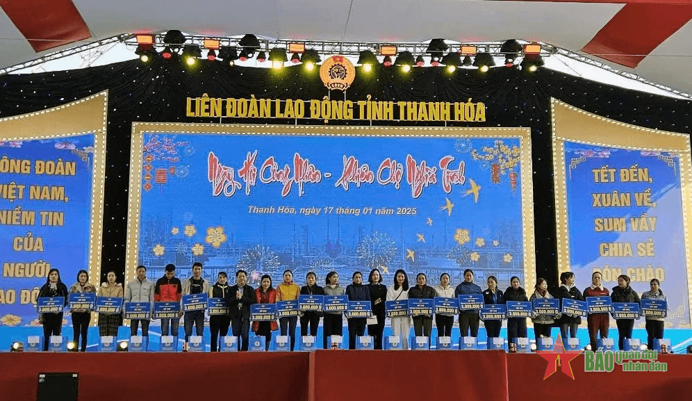"Ngày hội công nhân - Phiên chợ nghĩa tình" tại Thanh Hóa