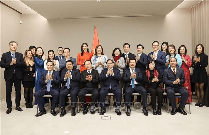 Thủ tướng Phạm Minh Chính làm việc với Mạng lưới đổi mới sáng tạo Việt Nam tại châu Âu