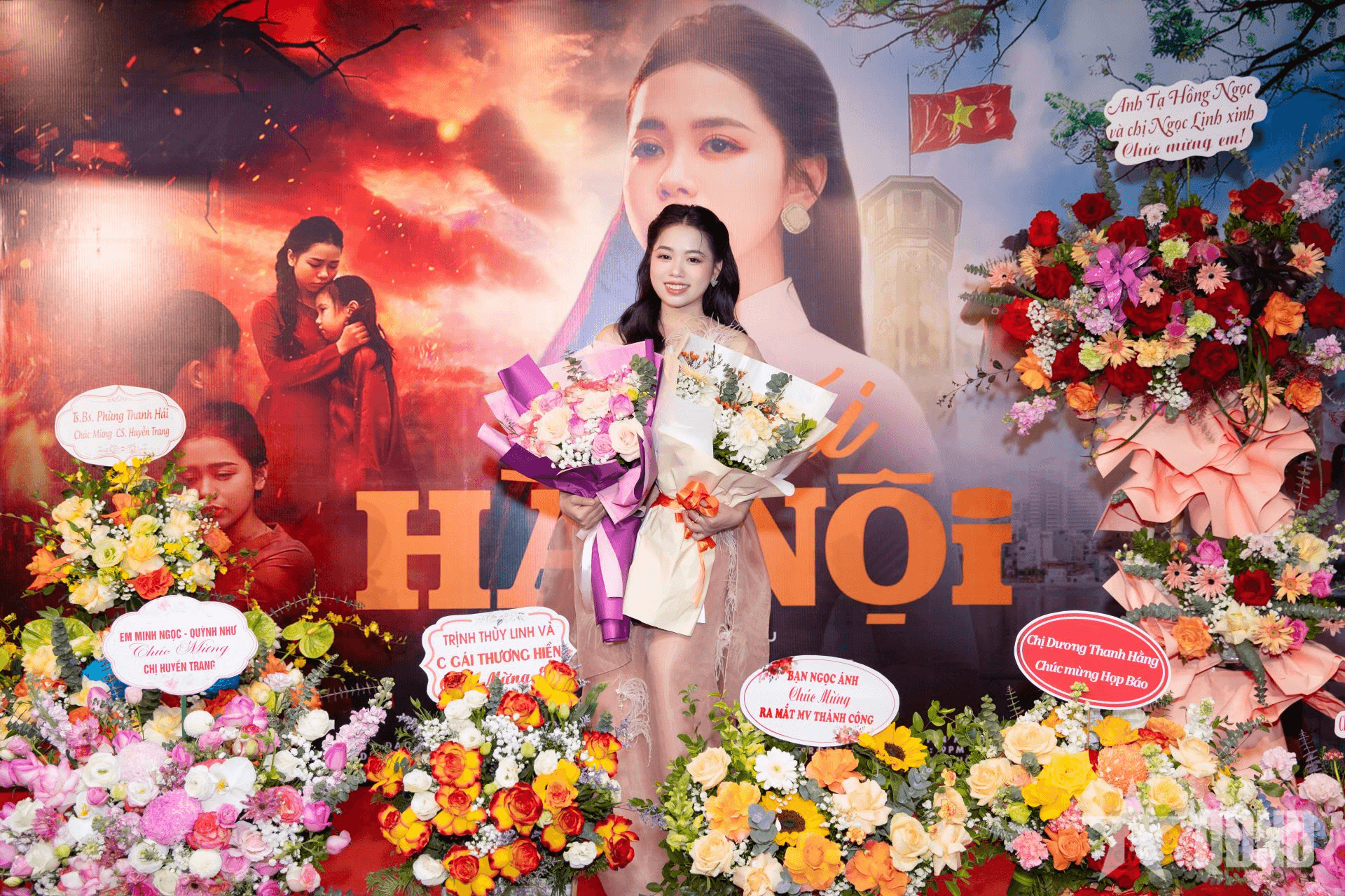 Ca sĩ Huyền Trang mong “Cô gái Hà Nội” nổi tiếng như “Mùa xuân làng lúa làng hoa”