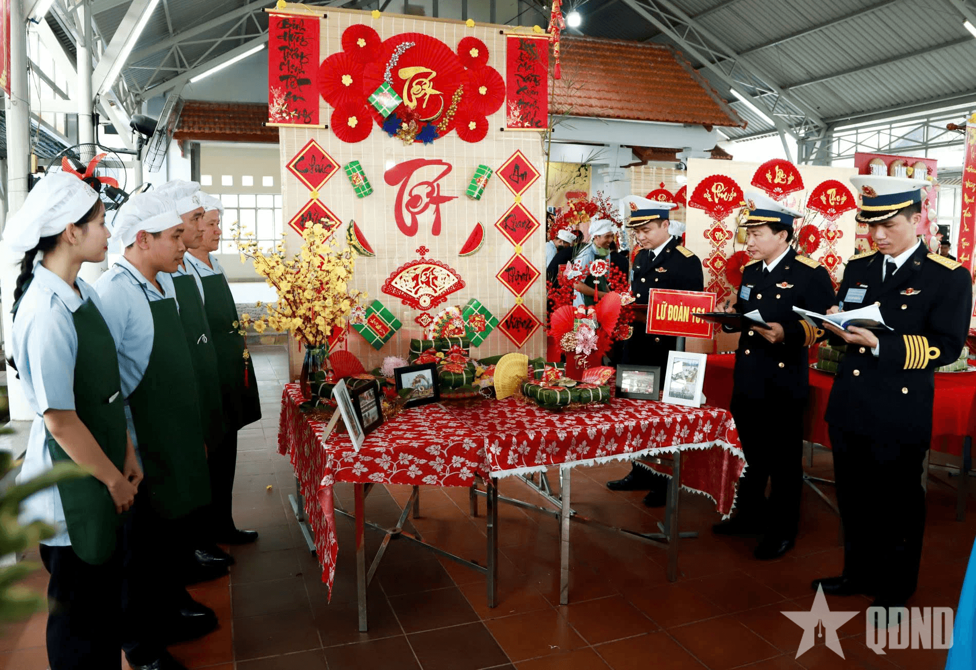 Sôi nổi Hội thi gói bánh chưng xanh ở Vùng 3 Hải quân