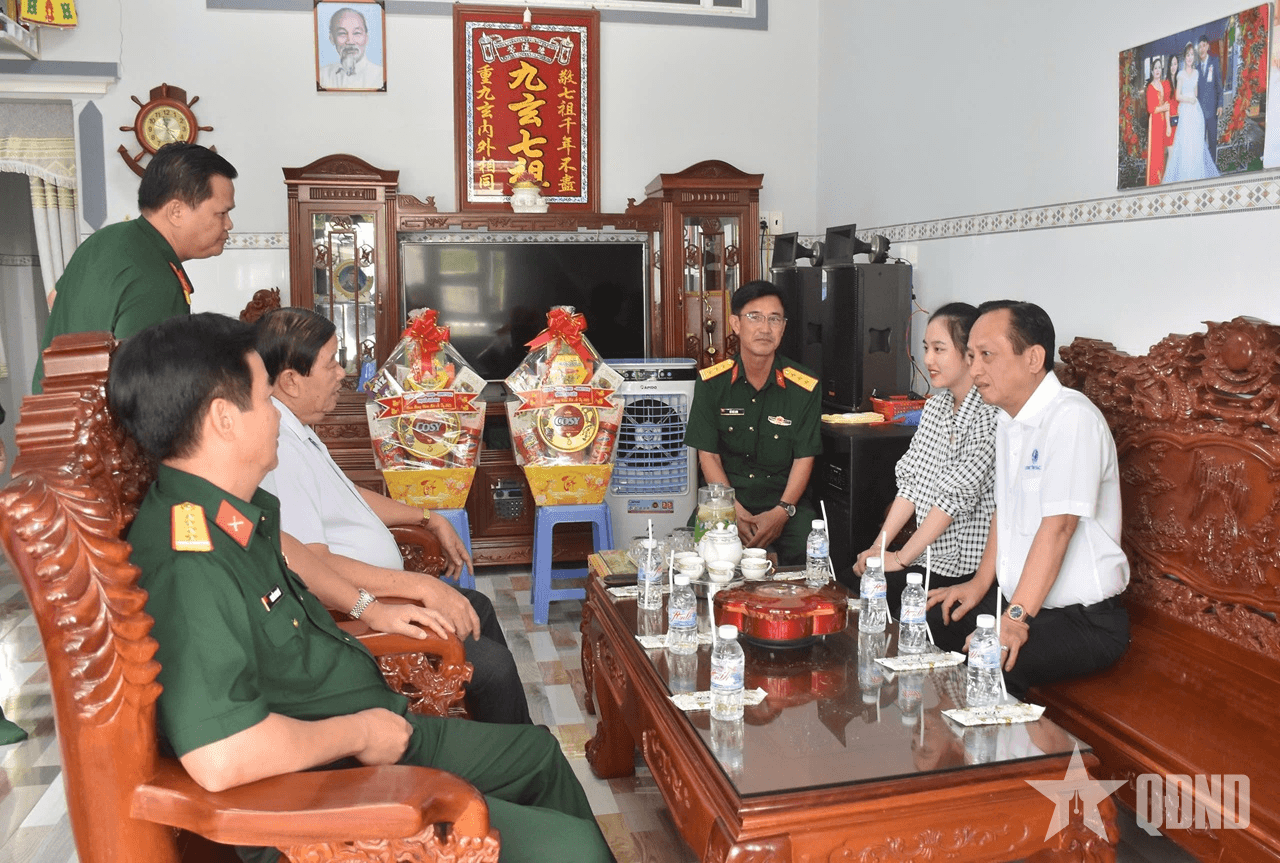 Bạc Liêu: Thăm hỏi, động viên thanh niên chuẩn bị nhập ngũ