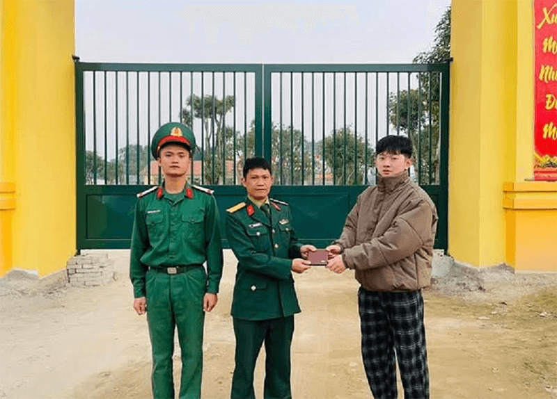 Đại úy QNCN Nguyễn Văn Hùng không tham của rơi