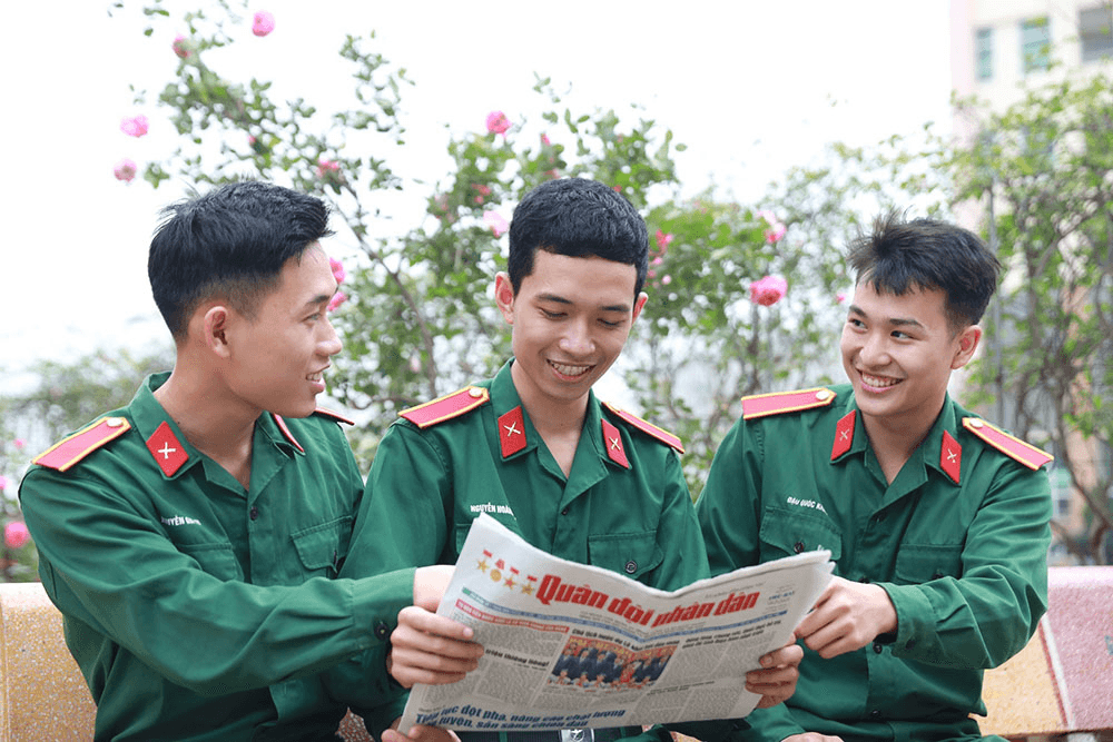 Đồng hành với tờ báo chiến sĩ