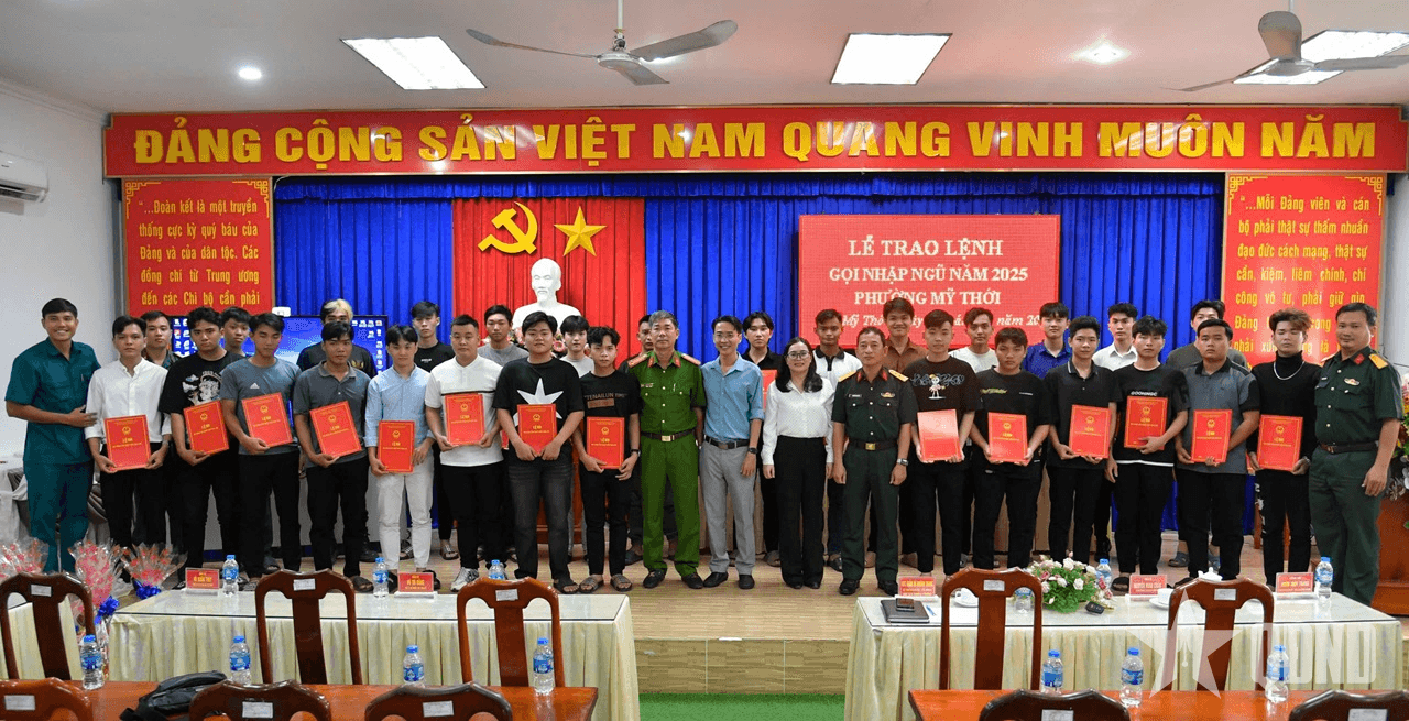 An Giang: Trao lệnh gọi công dân nhập ngũ năm 2025