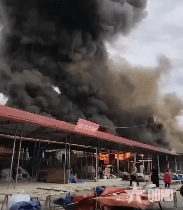 CLIP: Cháy chợ trung tâm huyện Yên Minh ở Hà Giang