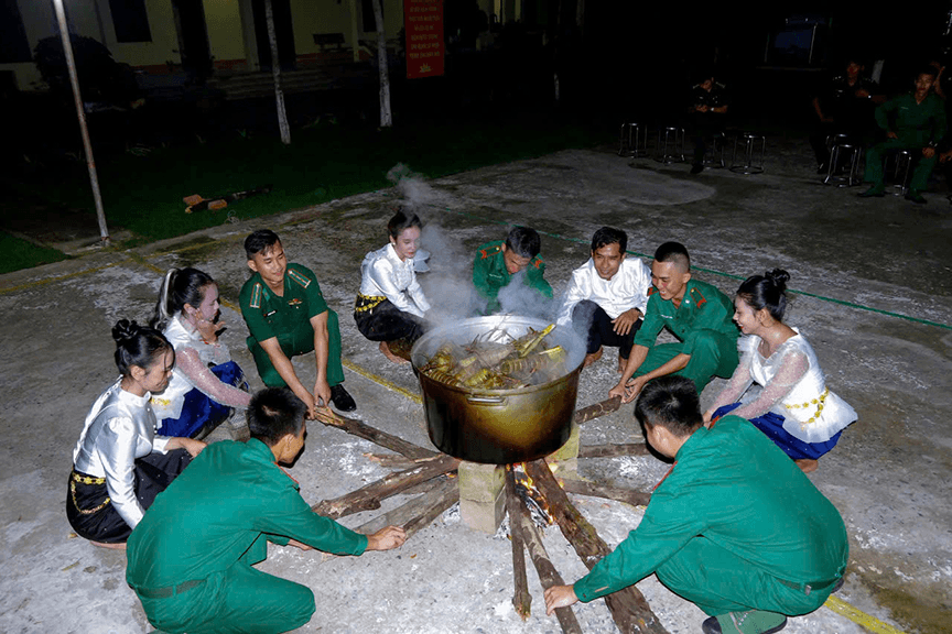 Biên giới biển tỉnh Sóc Trăng đầm ấm tình quân, dân ngày cuối năm