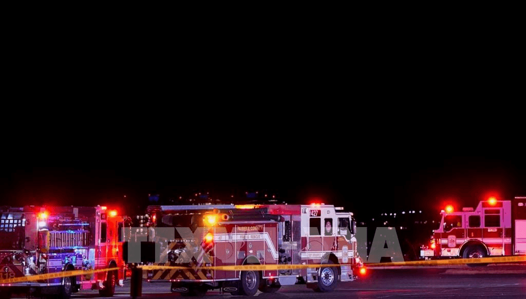 Va chạm máy bay tại Mỹ: Nỗ lực tìm kiếm cứu nạn tiếp tục được triển khai