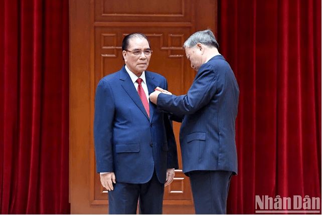 Tổng Bí thư Nông Đức Mạnh - Nhà lãnh đạo chủ chốt, tài năng của Đảng