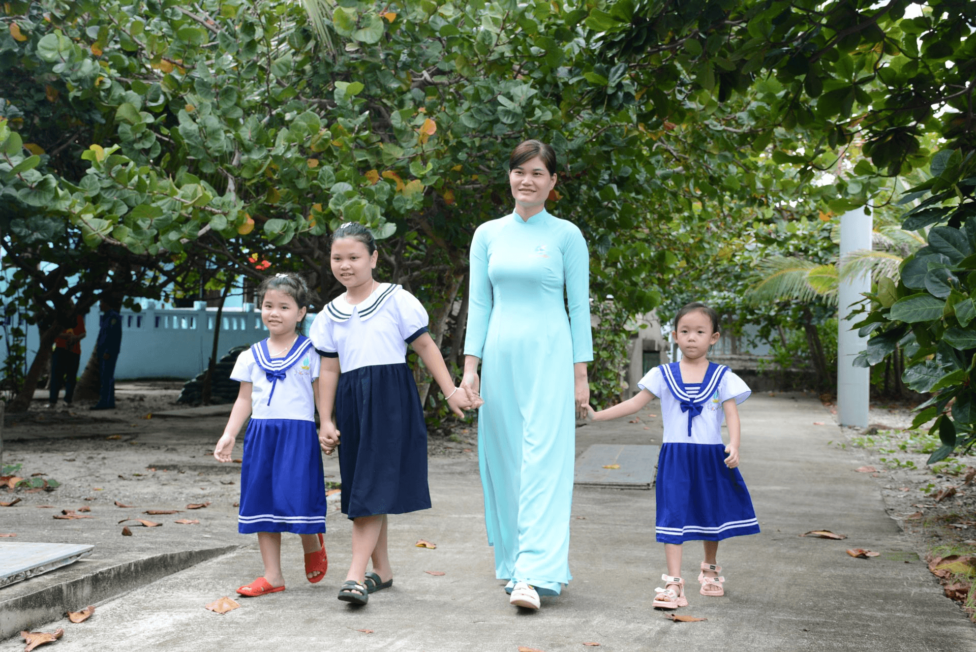 Ươm mầm để Trường Sa thêm xanh