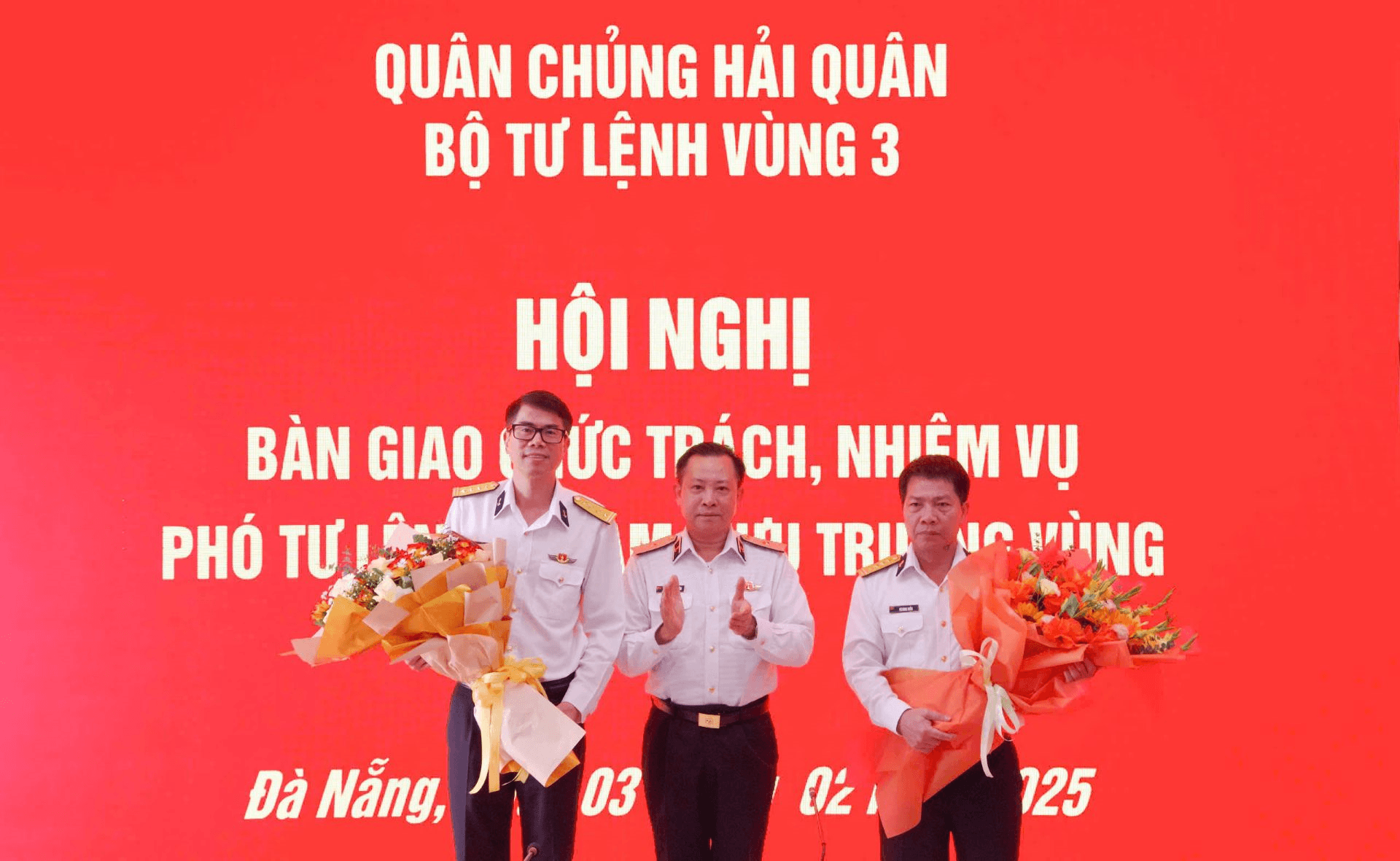 Bàn giao chức trách, nhiệm vụ Phó tư lệnh kiêm Tham mưu trưởng Vùng 3 Hải quân