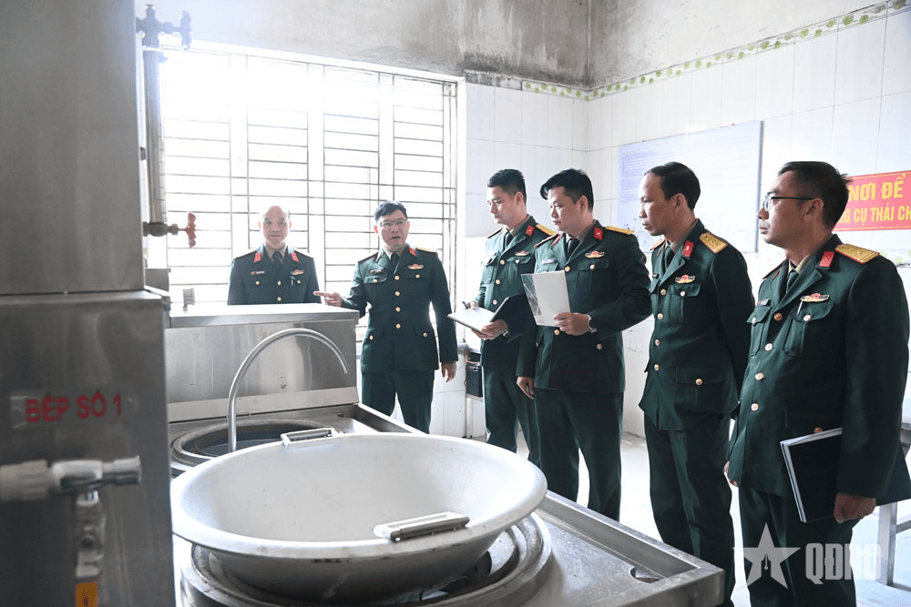 Bộ CHQS tỉnh Quảng Ninh kiểm tra công tác chuẩn bị huấn luyện và đón nhận chiến sĩ mới năm 2025