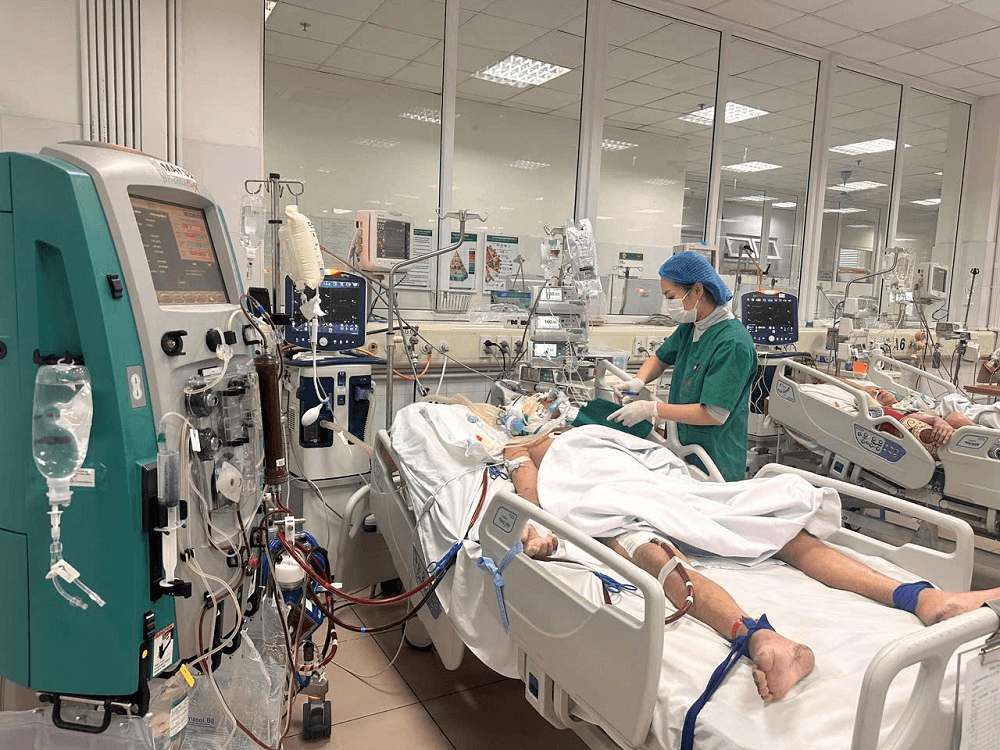 Bệnh viện Bệnh Nhiệt đới Trung ương điều trị cho nhiều bệnh nhân mắc cúm A nguy kịch vì bệnh lý nền