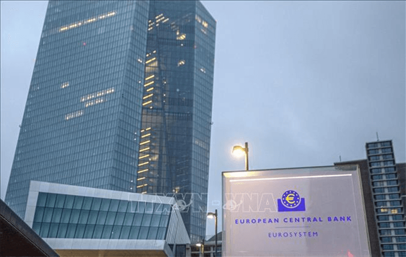 ECB: Châu Âu có thể gánh hậu quả từ cuộc chiến thương mại Mỹ-Trung
