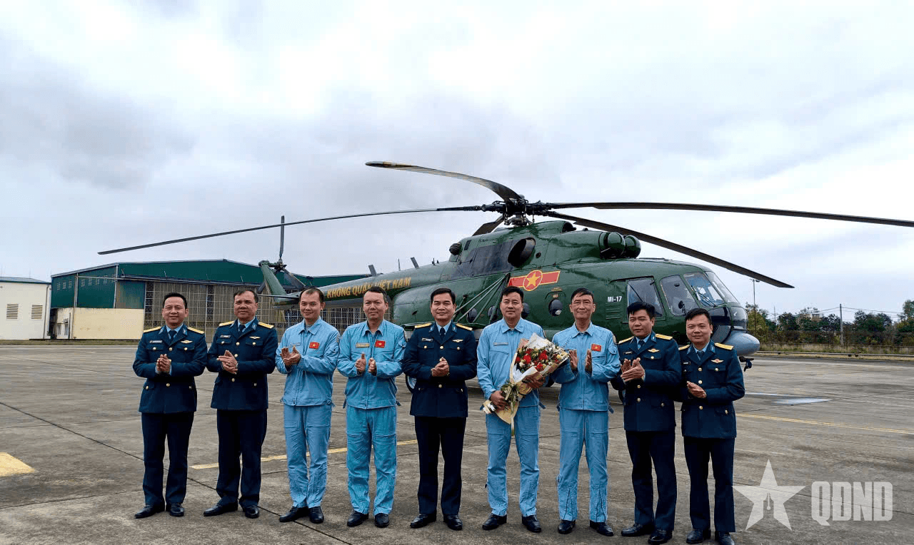 Trung đoàn 916 tổ chức thành công ban bay đầu Xuân