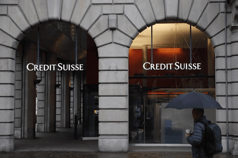 Hàng trăm nhà đầu tư nước ngoài kiện Thụy Sĩ về Credit Suisse