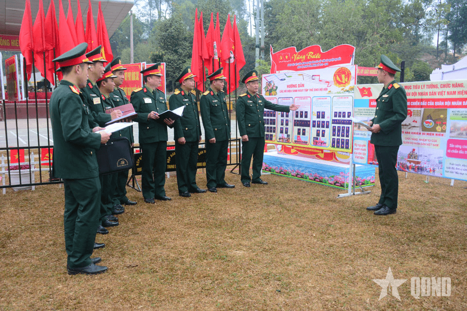Sư đoàn 355 (Quân khu 2) khai mạc Hội thi công tác chuẩn bị huấn luyện năm 2025