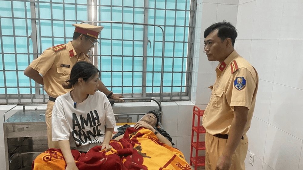 Xác định danh tính người tử vong và nguyên nhân vụ lật xe khách ở Phú Yên