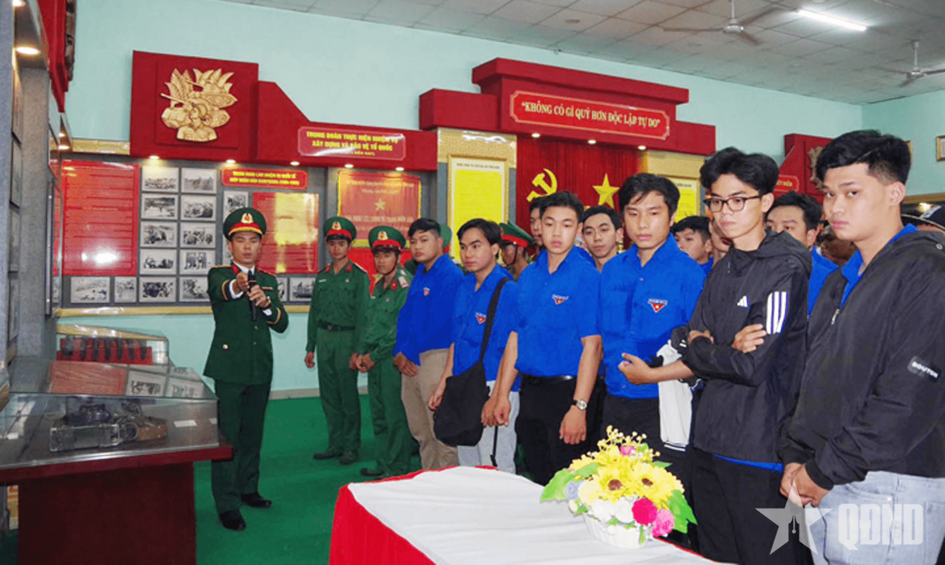 TP Hồ Chí Minh: Thanh niên chuẩn bị nhập ngũ tham quan thực tế tại Trung đoàn Gia Định