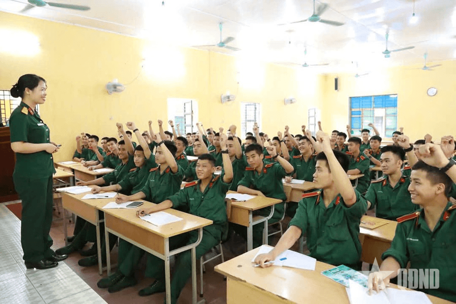 Xây "điểm tựa" từ "trường học lớn"