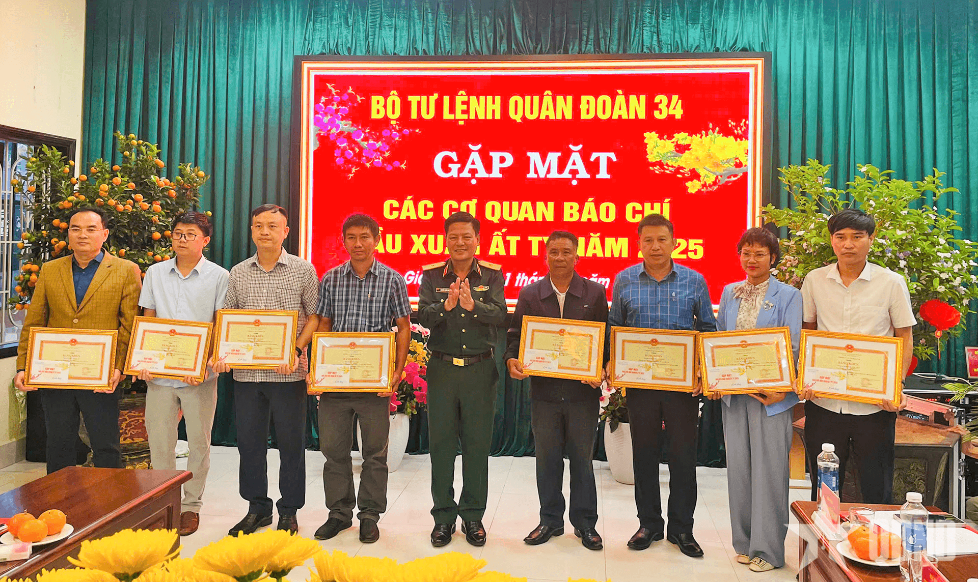 Quân đoàn 34 gặp mặt các cơ quan báo chí đầu Xuân Ất Tỵ 2025