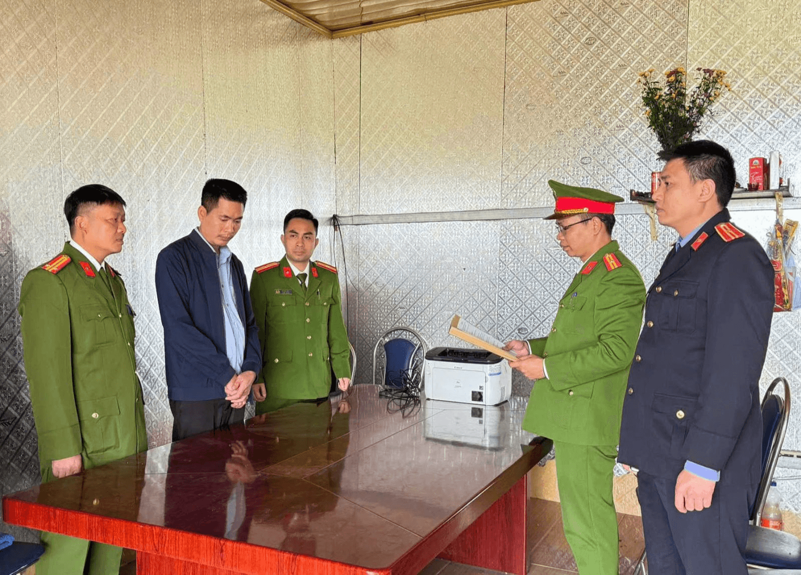 Khởi tố giám đốc một công ty vi phạm quy định về khai thác tài nguyên