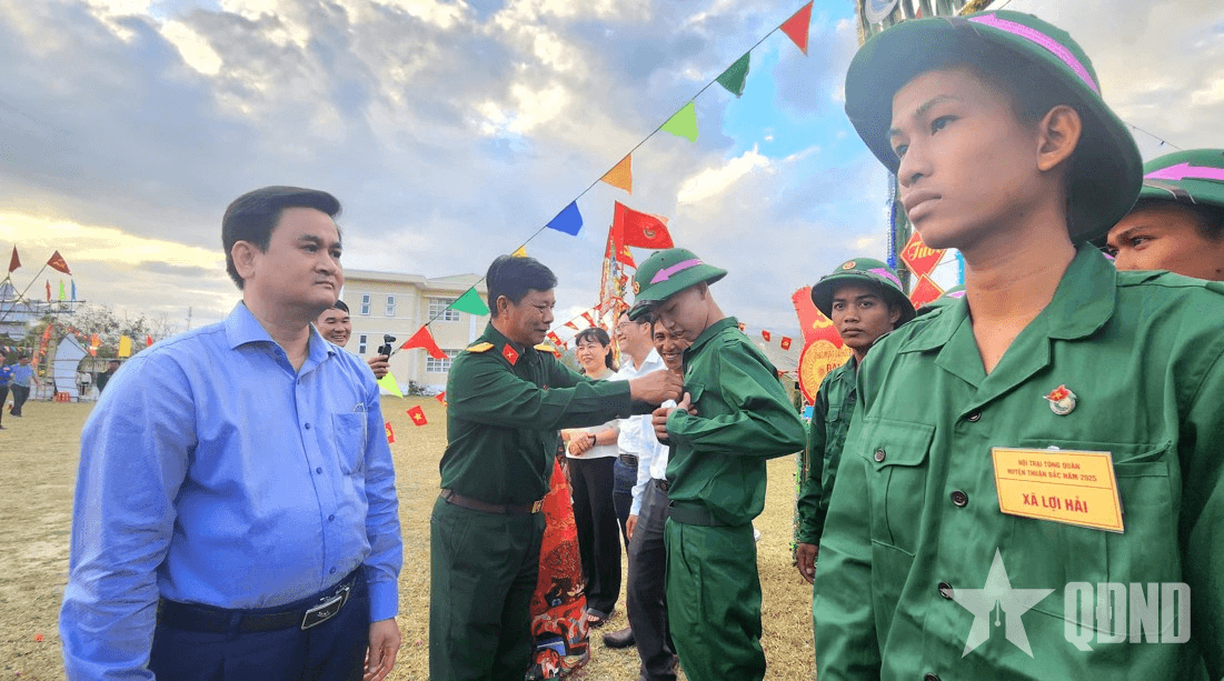 Huyện Thuận Bắc (Ninh Thuận) tổ chức hội trại tòng quân