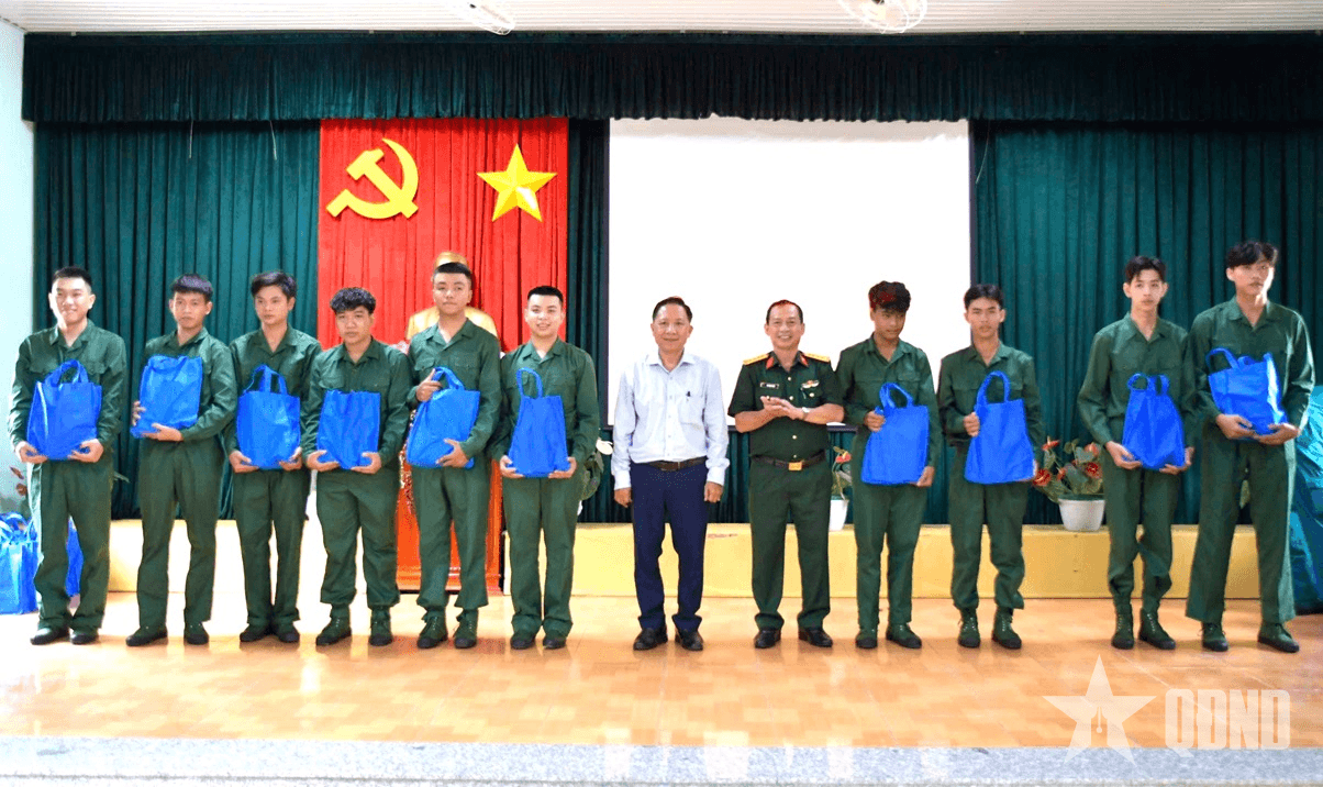 An Giang: Gặp mặt thanh niên nhập ngũ năm 2025