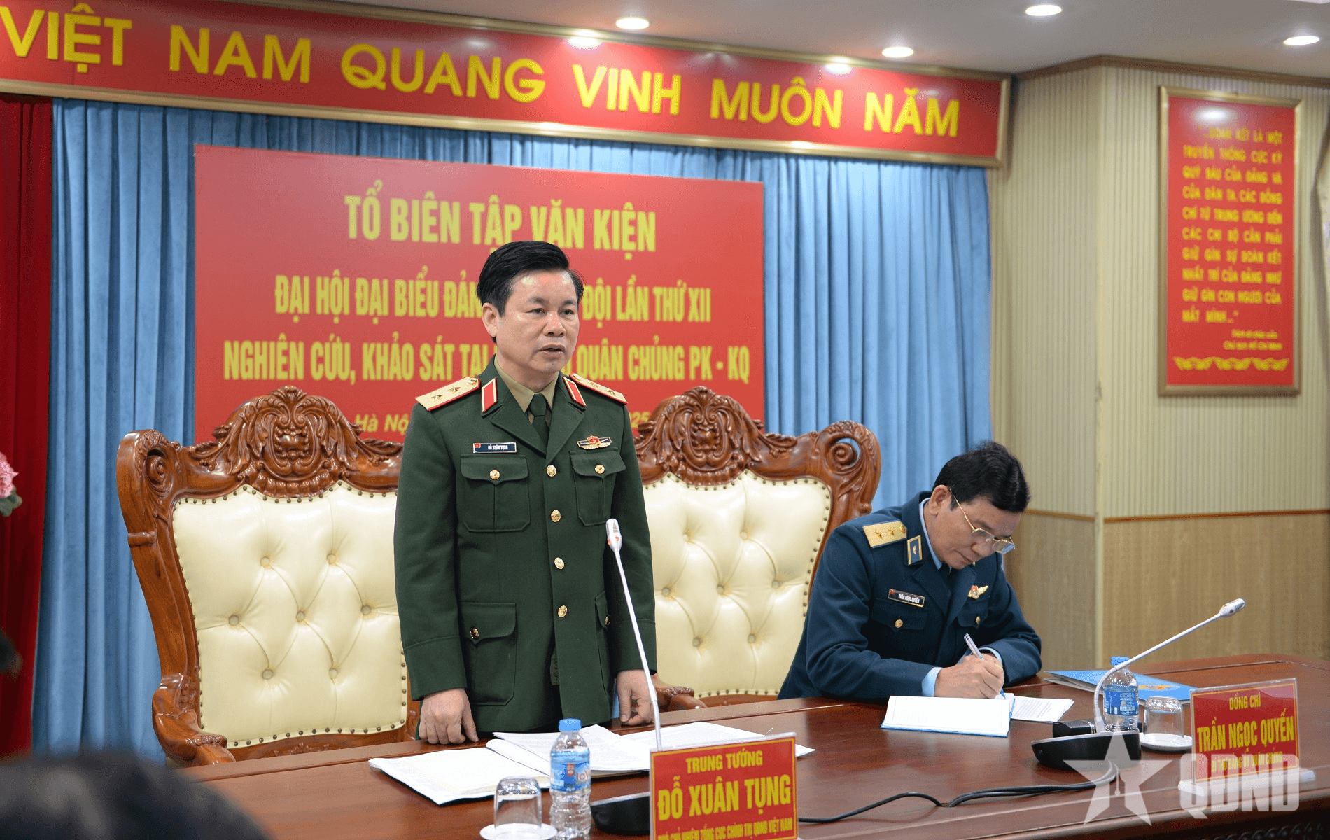 Trung tướng Đỗ Xuân Tụng khảo sát tại Đảng bộ Quân chủng Phòng không - Không quân