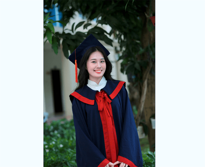 Nữ cử nhân "bằng đỏ" xung phong nhập ngũ
