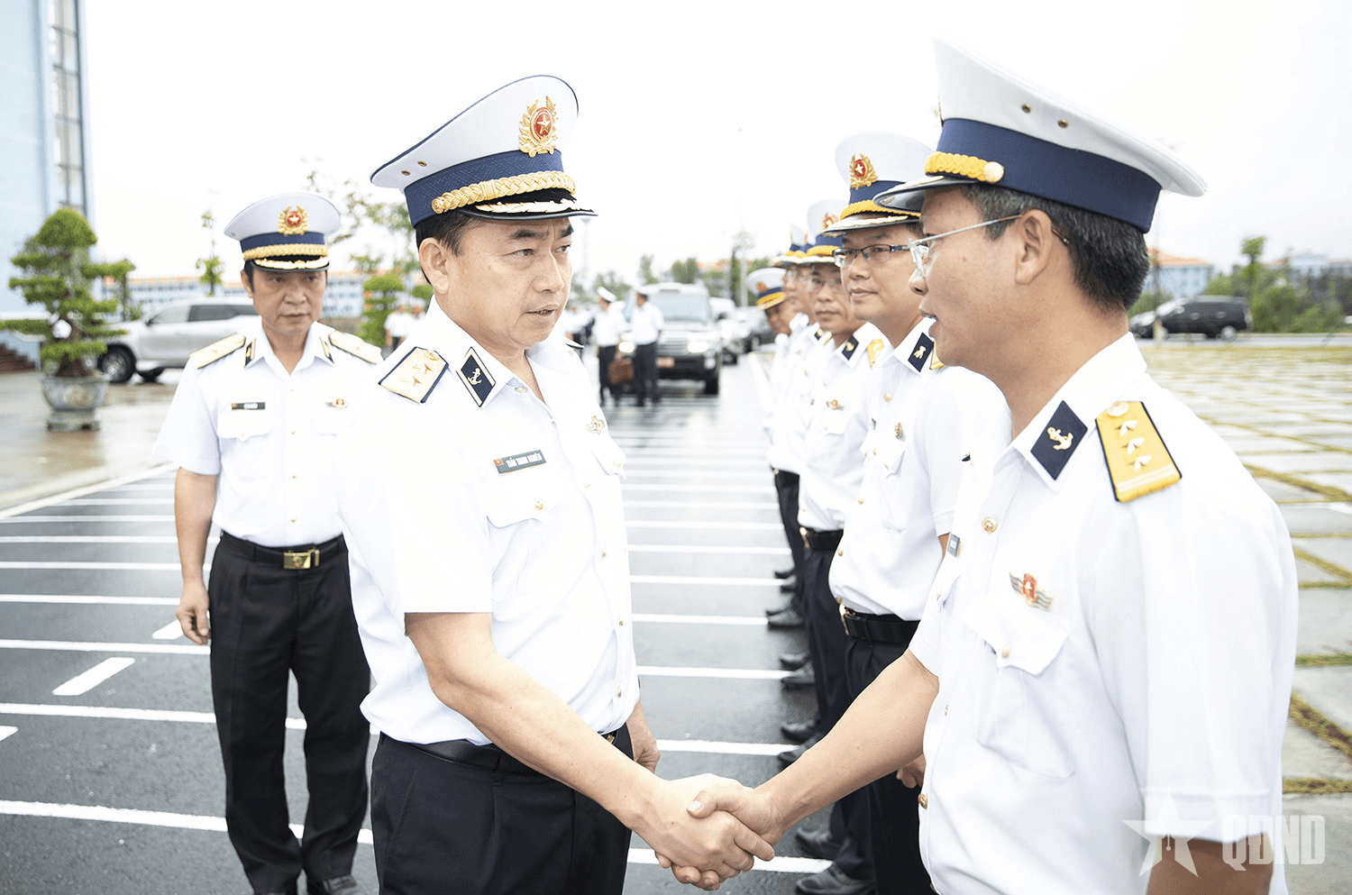 Phó đô đốc Trần Thanh Nghiêm kiểm tra các đơn vị phía Nam

​