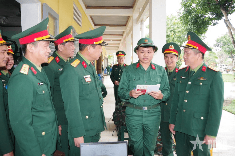 Quân khu 4: Kiểm tra công tác tiếp nhận, huấn luyện chiến sĩ mới tại Sư đoàn 968