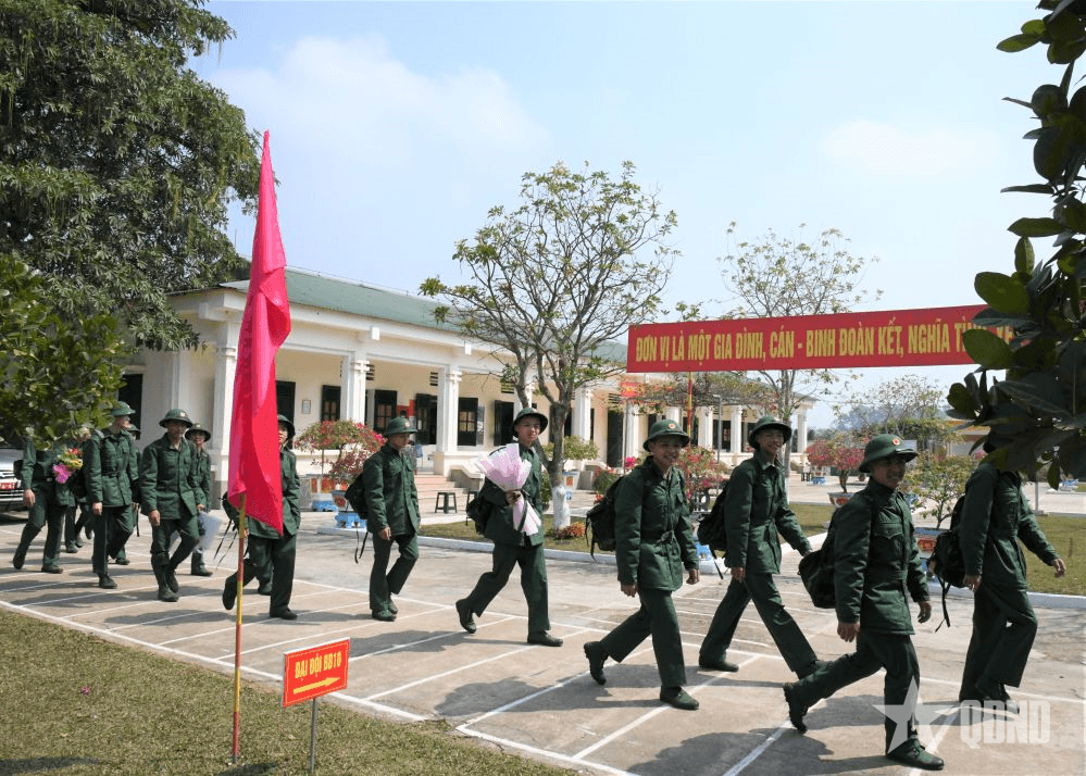 Sư đoàn 324 (Quân khu 4) tiếp nhận chiến sĩ mới năm 2025