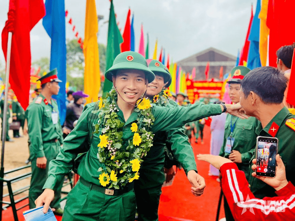 Tổ quốc gọi chúng tôi lên đường