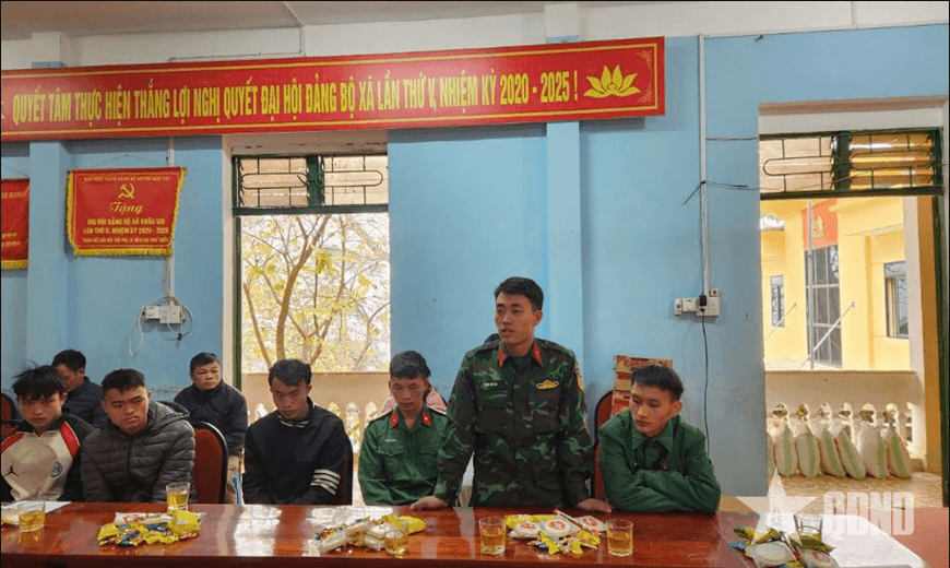 Thanh niên xã Khâu Vai háo hức lên đường nhập ngũ