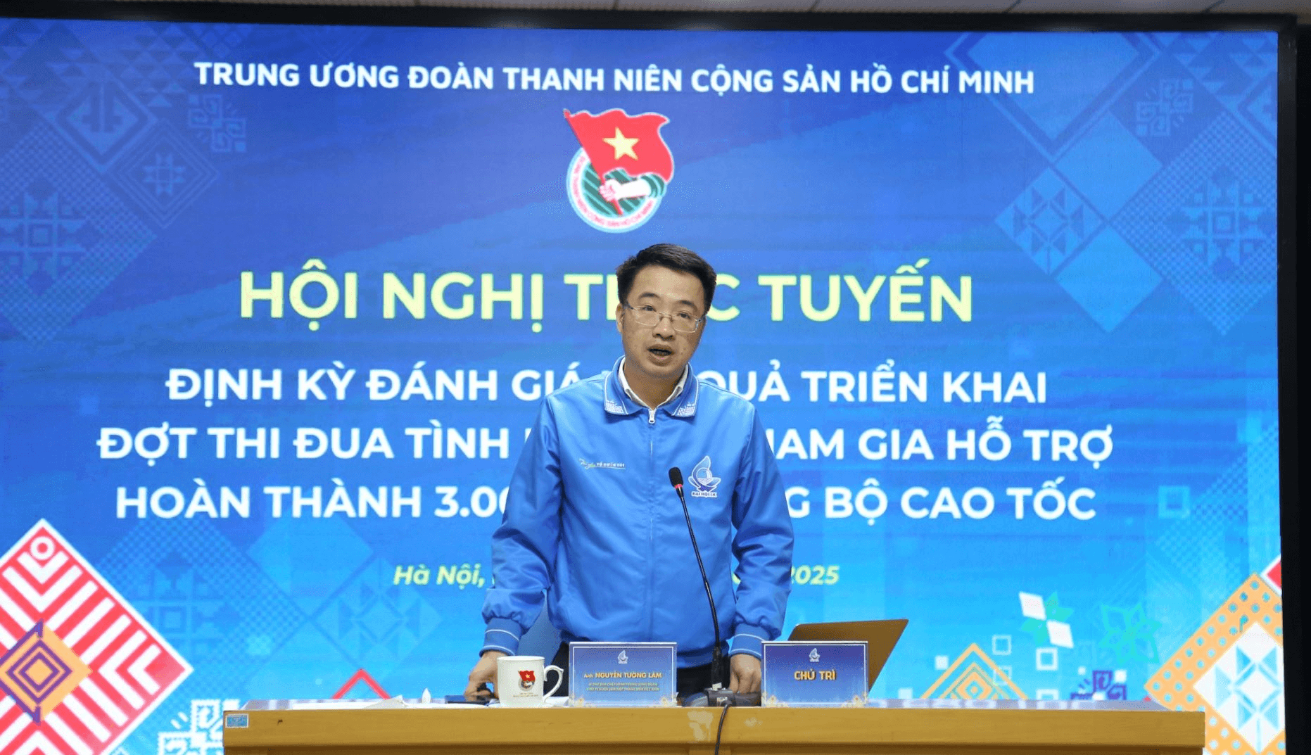 Thi đua tình nguyện hỗ trợ hoàn thành 3.000 km đường bộ cao tốc