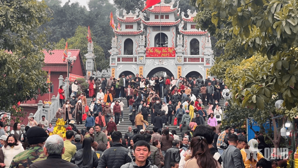 Để tín ngưỡng "vay vốn", "lễ tạ" đền Bà Chúa Kho không bị biến tướng