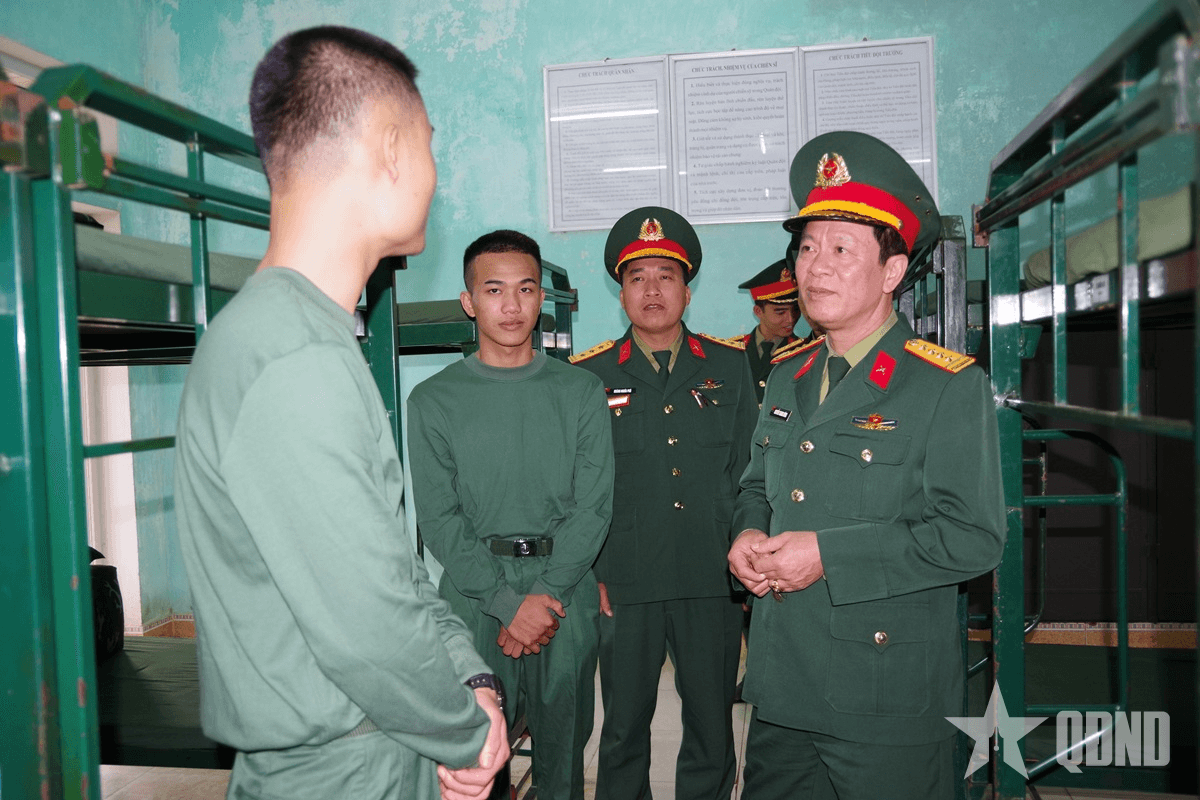 Chiến sĩ mới hòa nhập, yêu mến đơn vị ngay từ ngày đầu