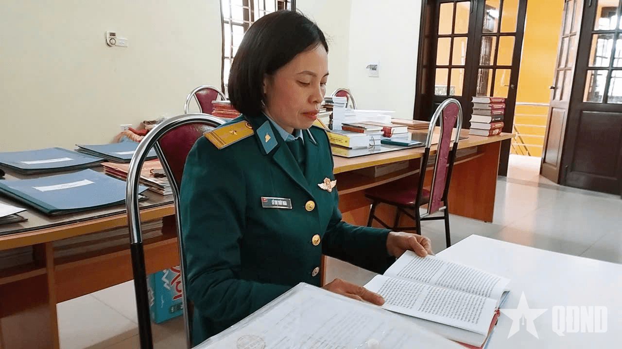 Thiếu tá QNCN Lê Thị Thúy Nga: Vừa giỏi việc hội, vừa đảm việc nhà