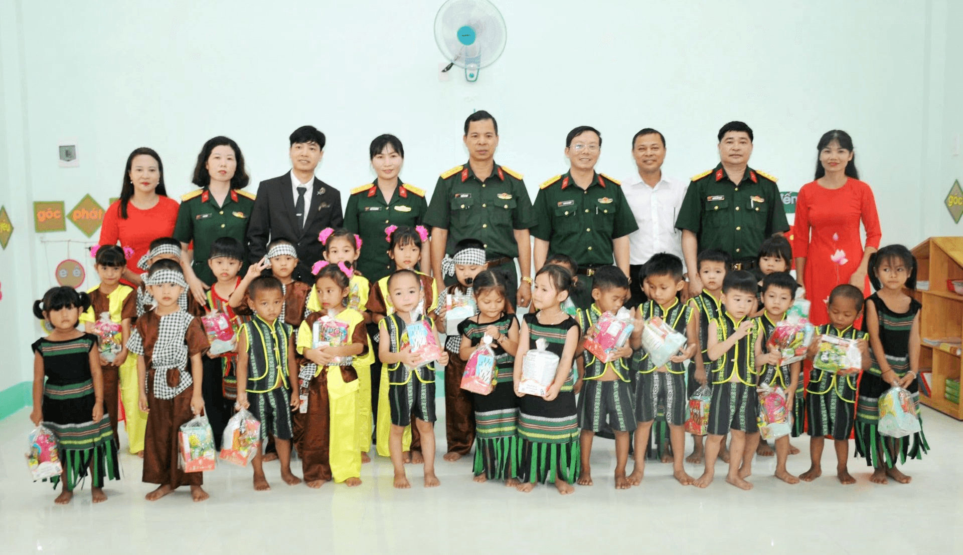 “Gieo mầm” trên biên giới