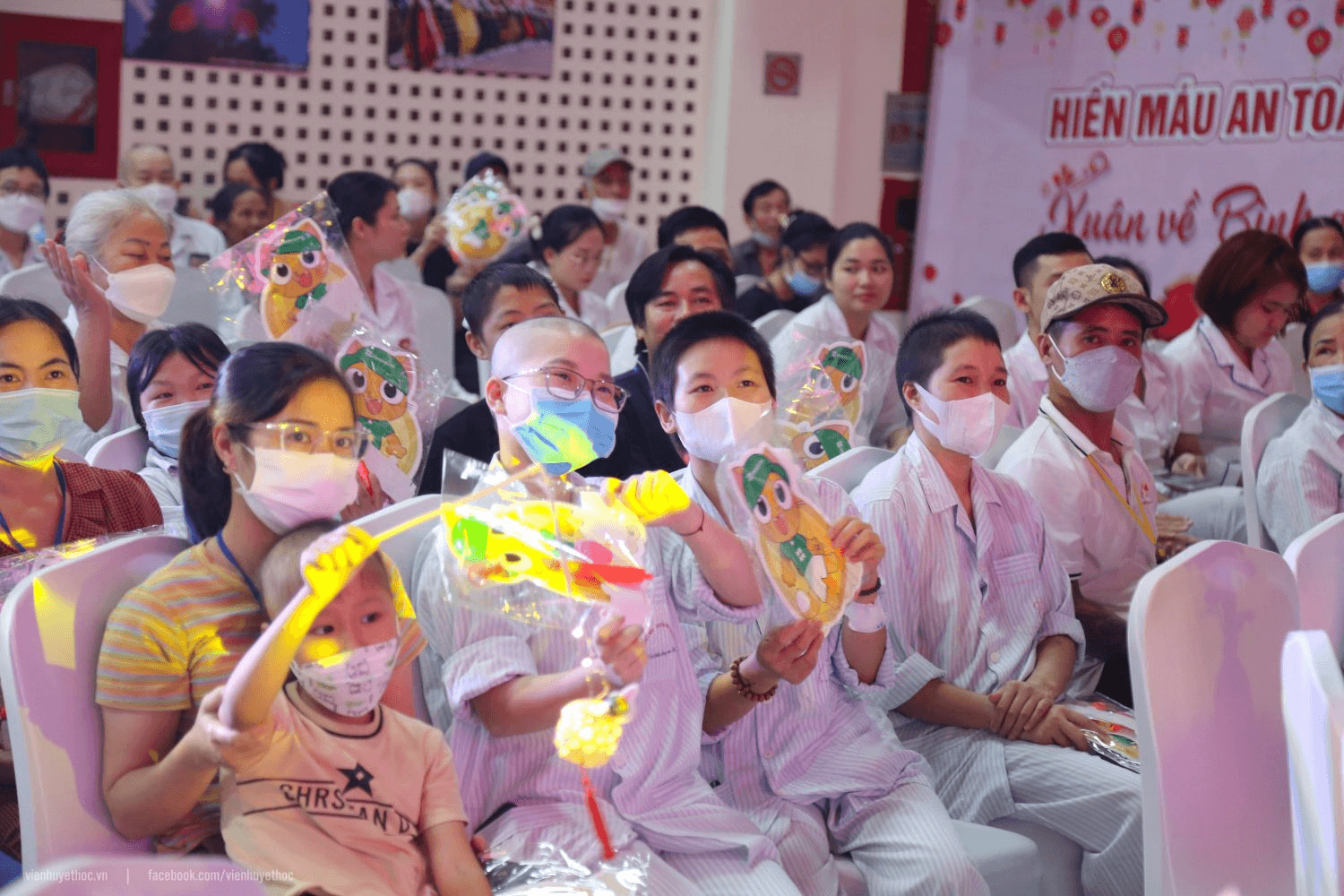 “Mang âm nhạc đến bệnh viện” kỷ niệm 70 năm Ngày Thầy thuốc Việt Nam