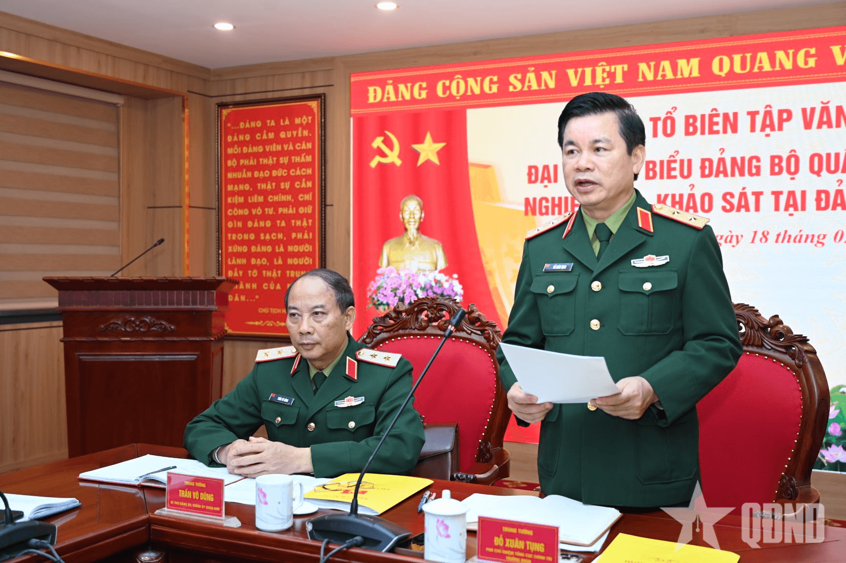 Trung tướng Đỗ Xuân Tụng nghiên cứu, khảo sát tại Đảng bộ Quân khu 4