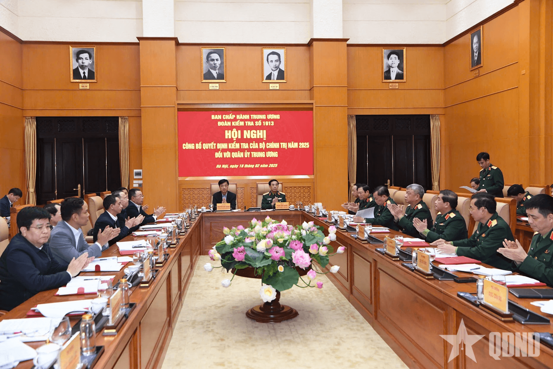 Công bố quyết định kiểm tra của Bộ Chính trị đối với Quân ủy Trung ương về thực hiện một số chuyên đề, công tác trọng tâm năm 2025